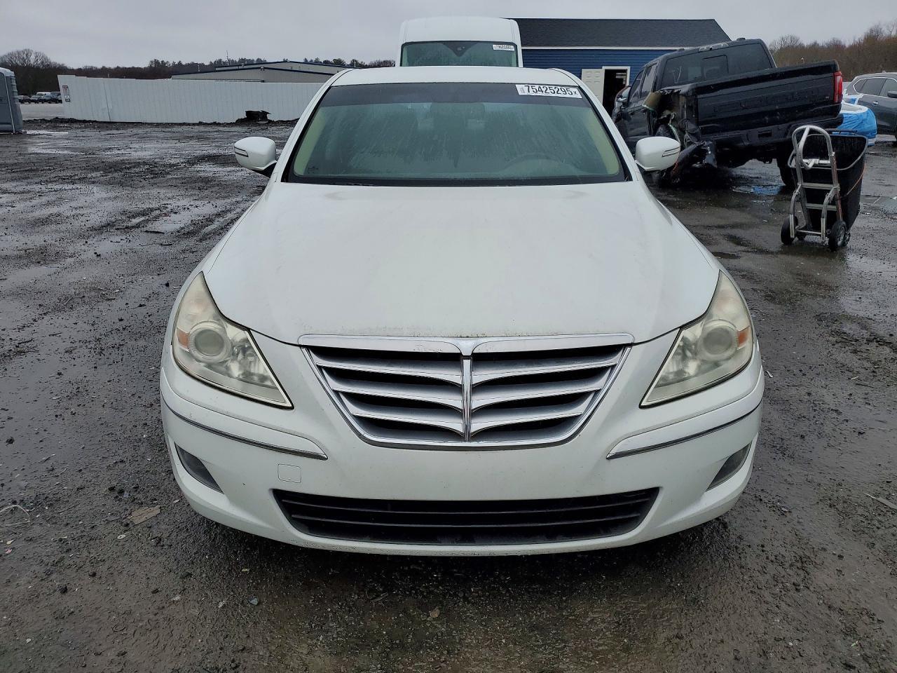 2009 Hyundai Genesis 3.8L - Фото 5
