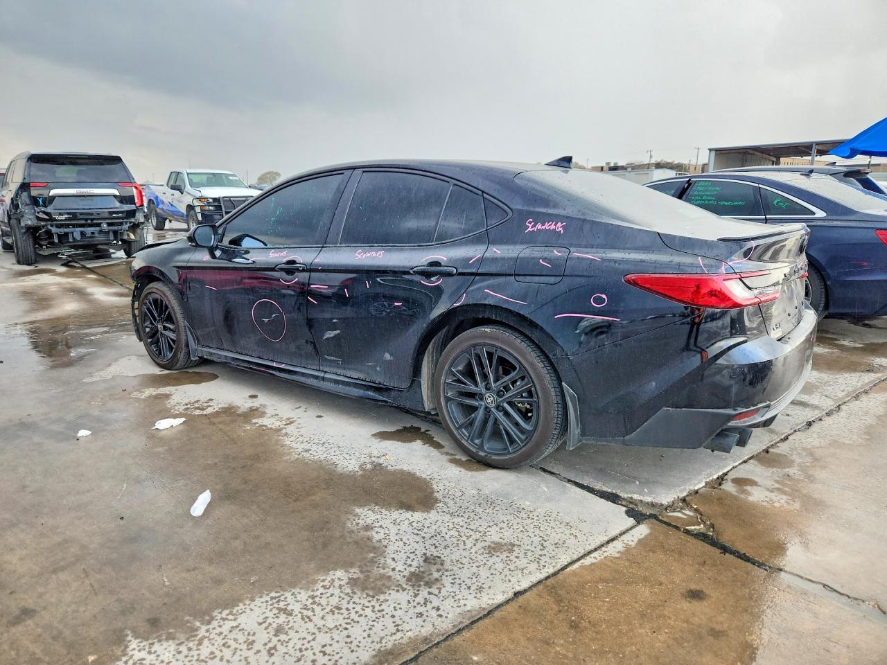 2025 Toyota Camry Se - Фото 2