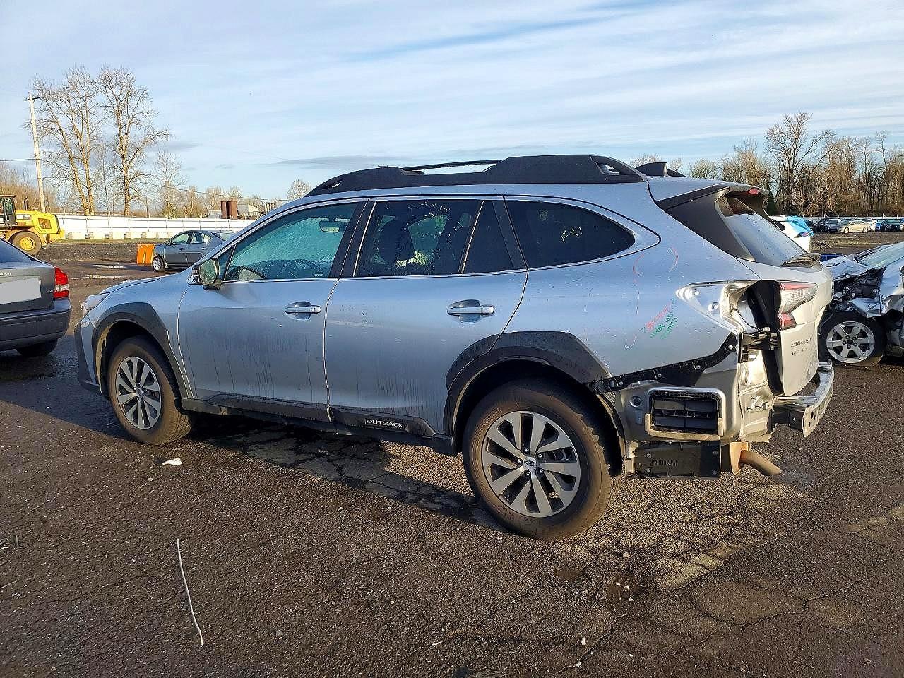2025 Subaru Outback Premium - Фото 2