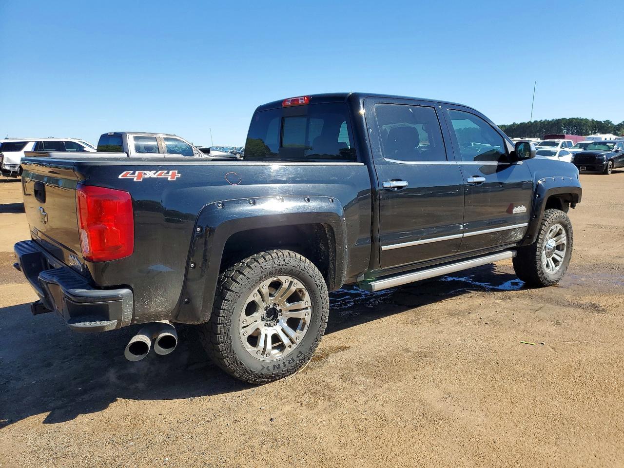 2017 Chevrolet Silverado K1500 High Country - Фото 3