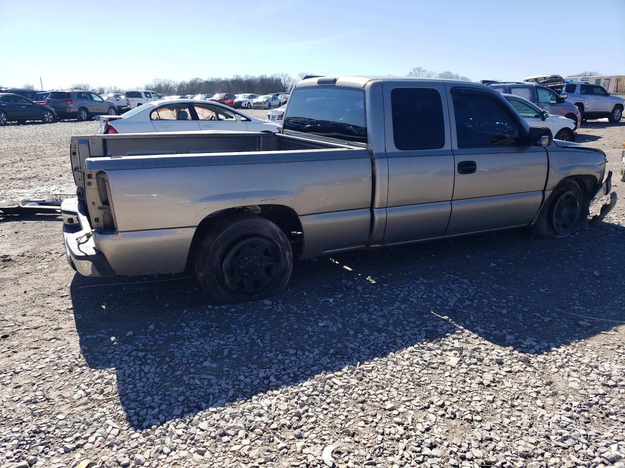 2002 Chevrolet Silverado C1500 - Image 3