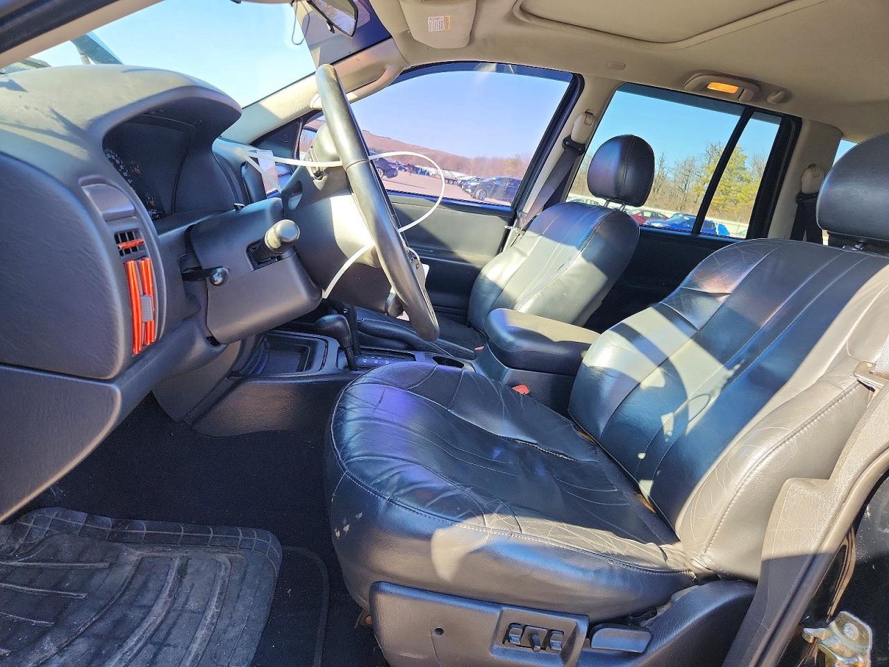 2002 Jeep Grand Cherokee Sport - Image 7