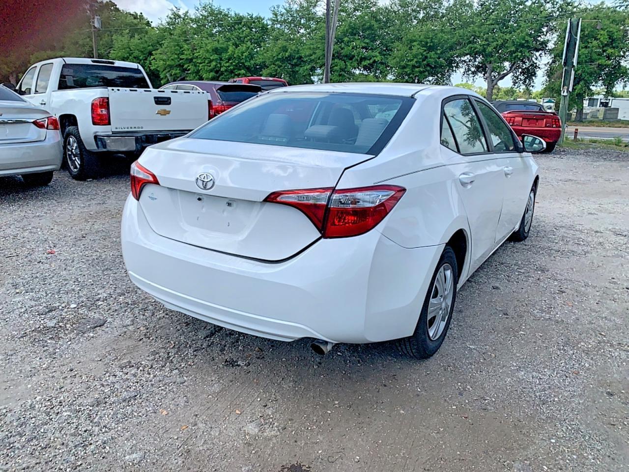 2014 Toyota Corolla L - Image 4