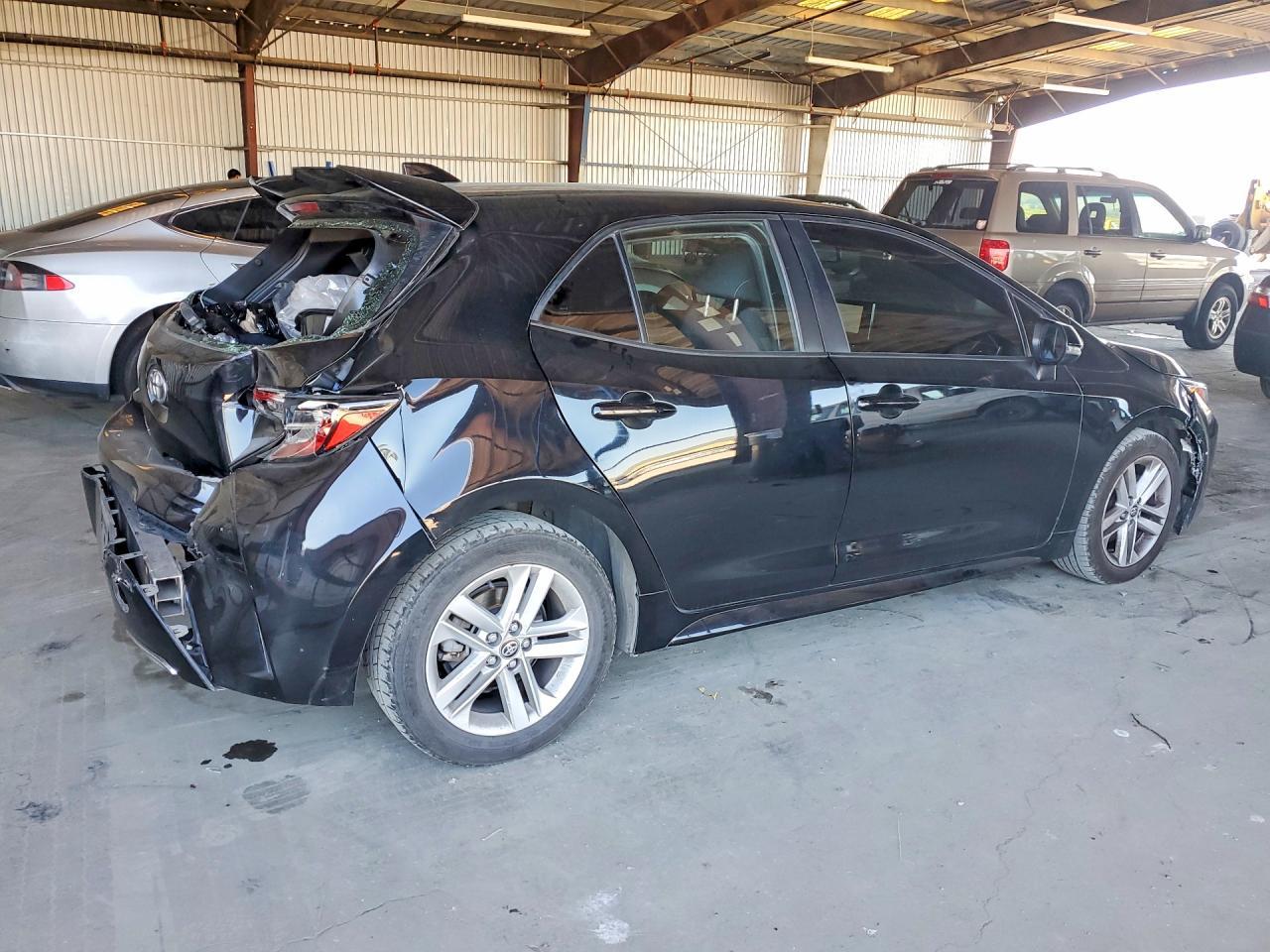 2019 Toyota Corolla Hatchback Se - Фото 3