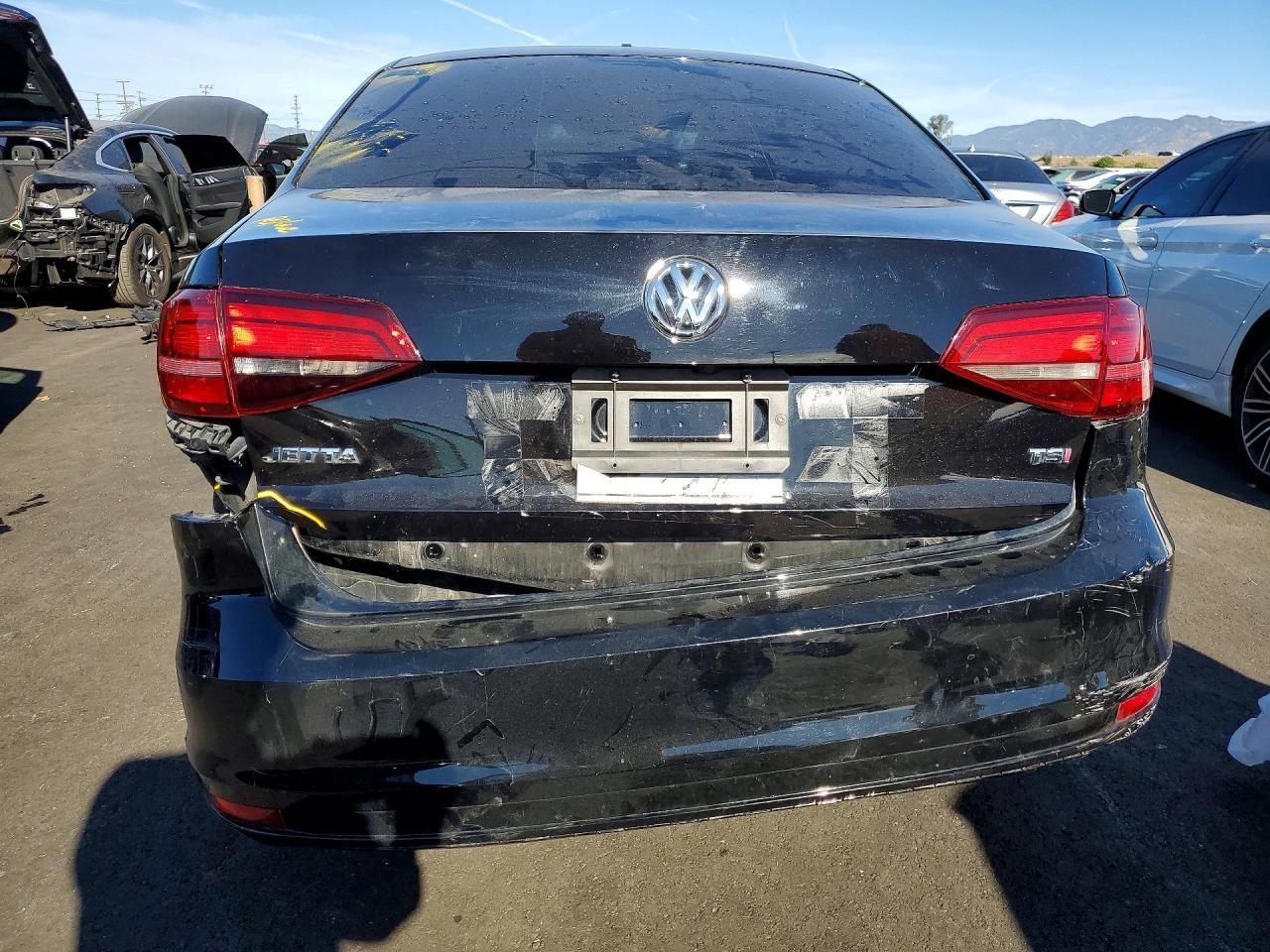 2018 Volkswagen Jetta S - Image 6