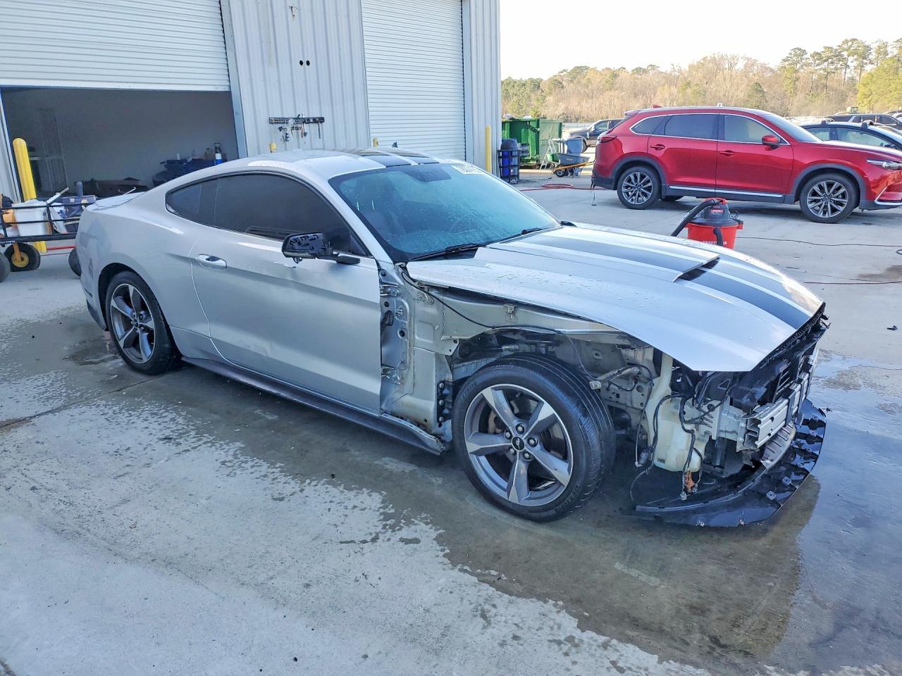 2015 Ford Mustang - Фото 4