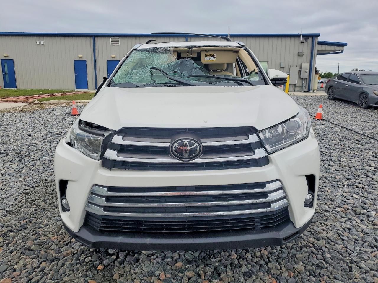 2018 Toyota Highlander Limited - Image 5