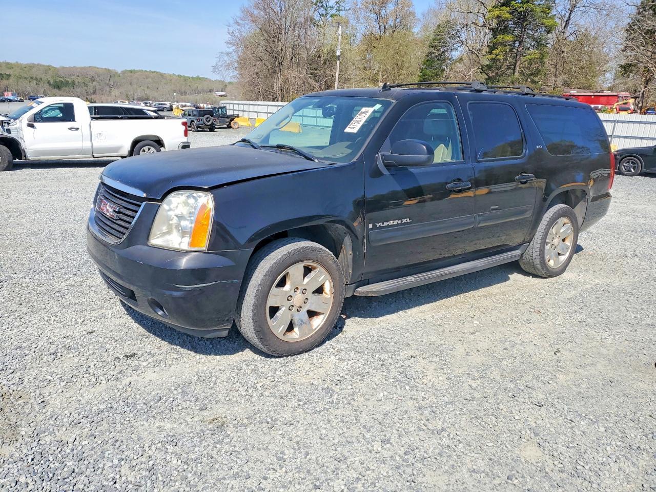 2007 Yukon Mini Bus