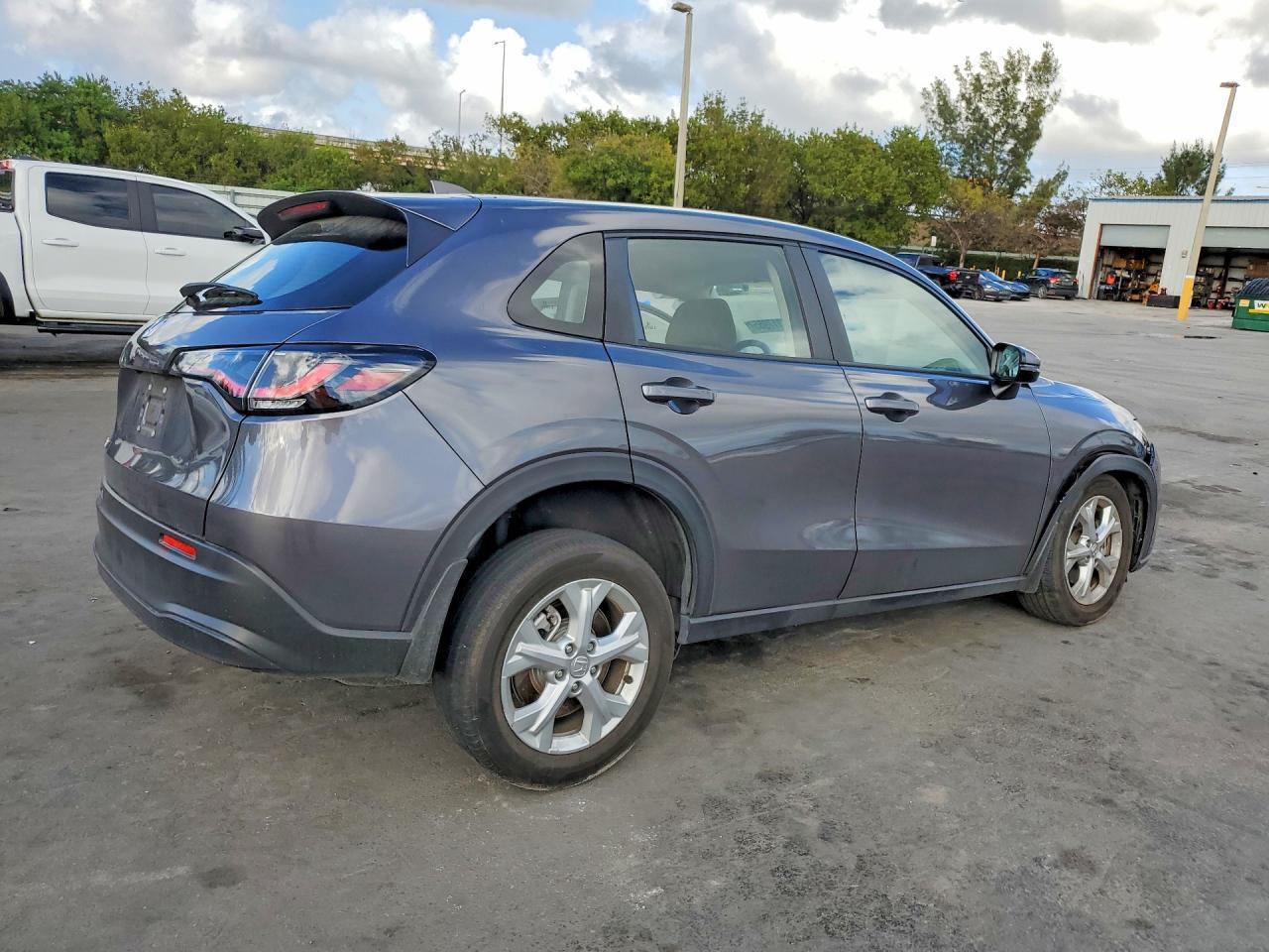 2025 Honda Hr-V Lx - Image 3