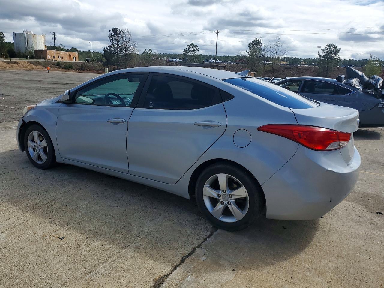 2013 Hyundai Elantra Gls - Фото 2