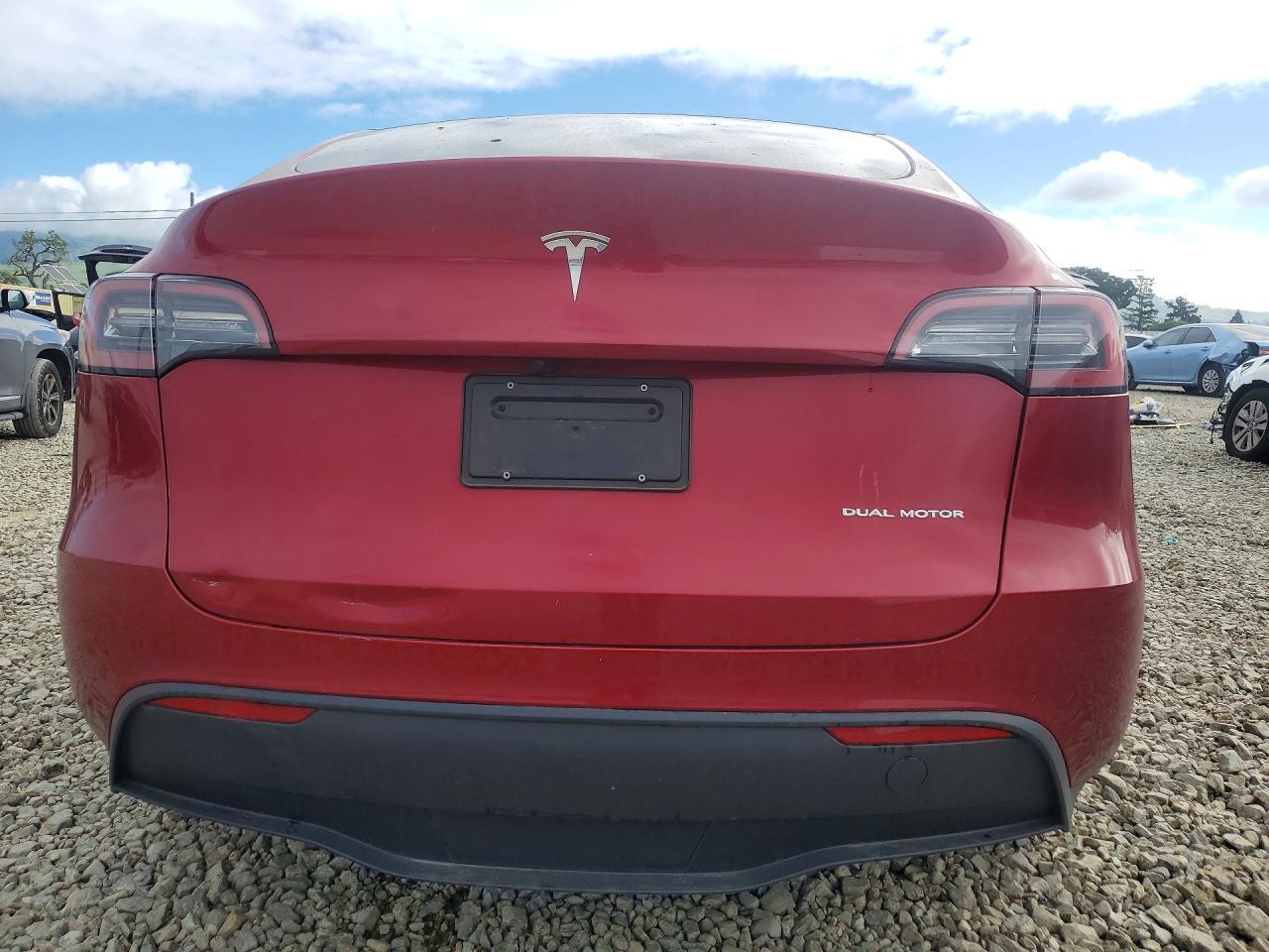 2024 Tesla Model Y - Фото 6