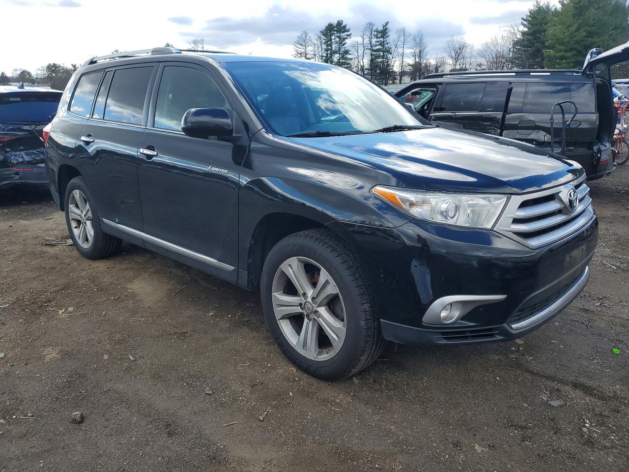 2013 Toyota Highlander Limited - Image 4