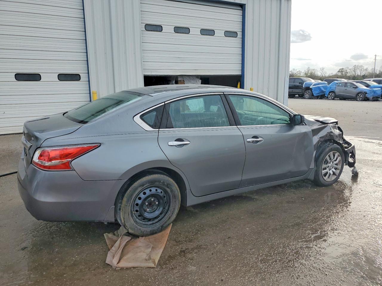 2015 Nissan Altima 2.5 S - Фото 3