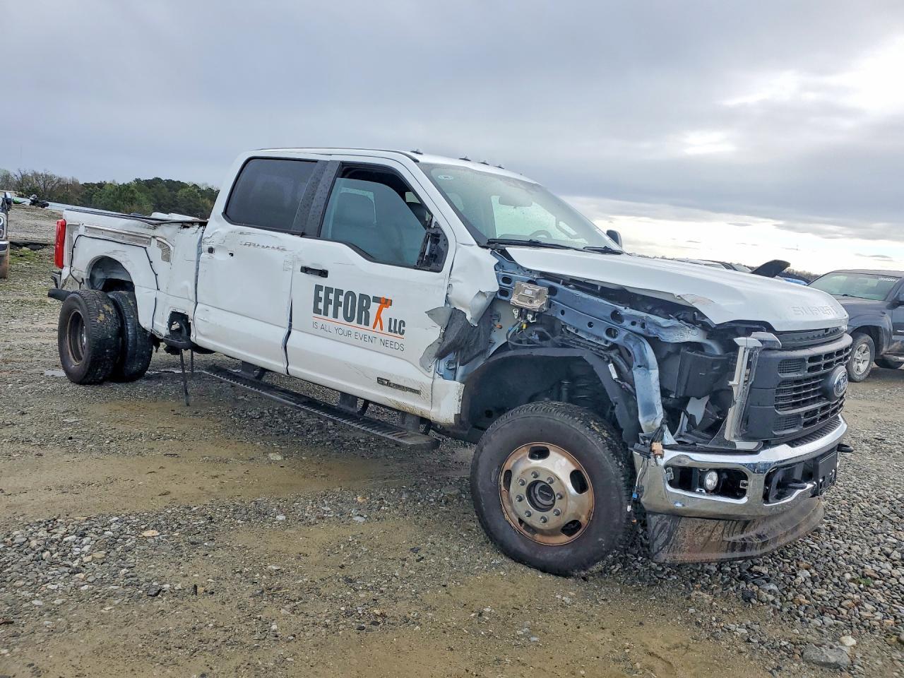 2024 Ford F350 Super Duty - Фото 4