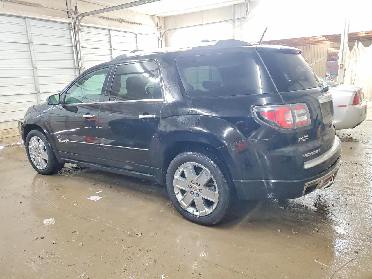2016 GMC Acadia Denali - Фото 2