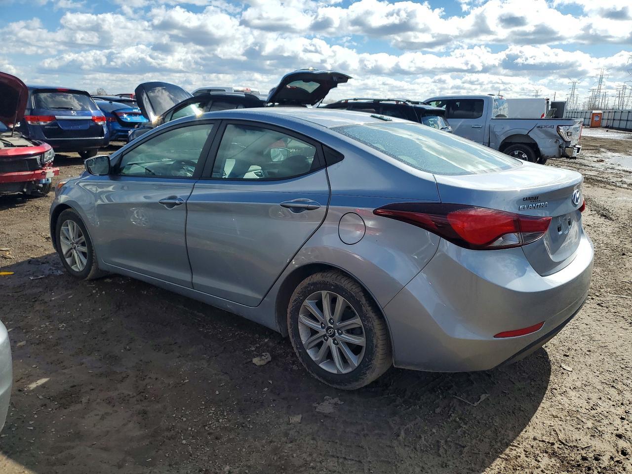 2016 Hyundai Elantra Se - Image 2