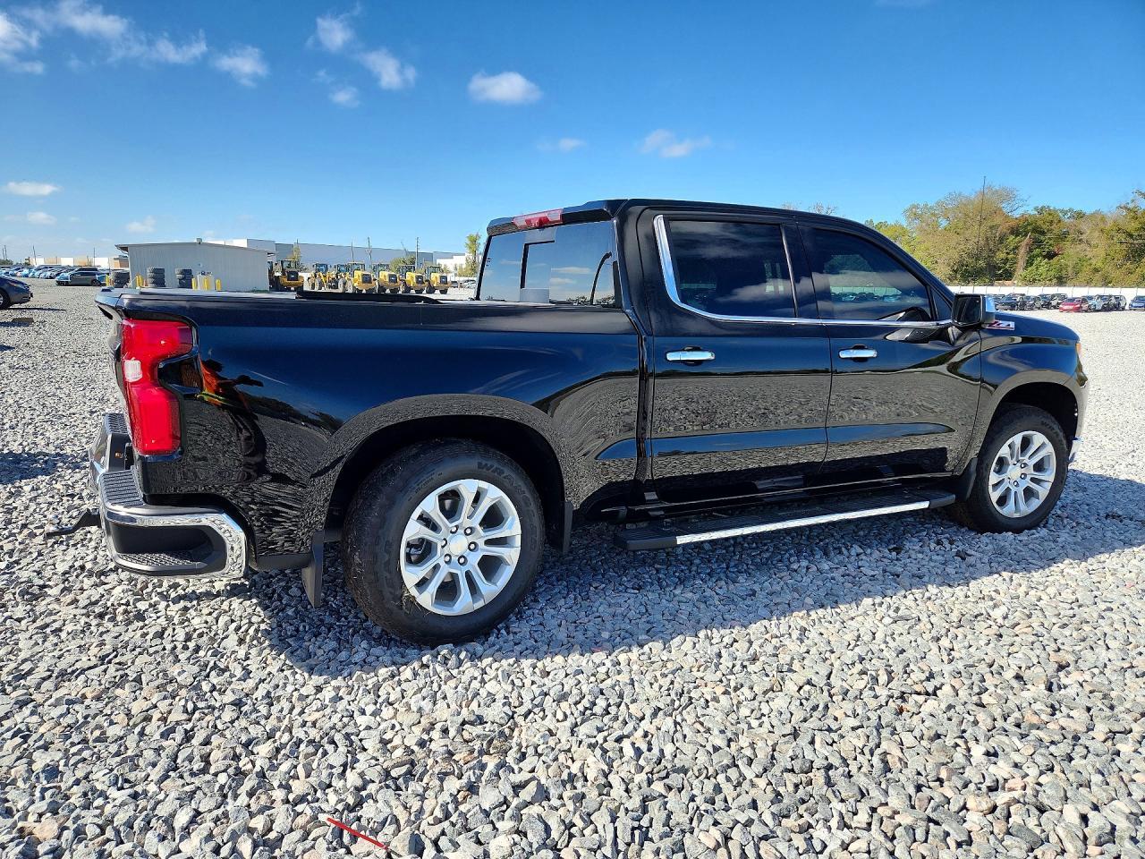 2024 Chevrolet Silverado K1500 Ltz - Image 3