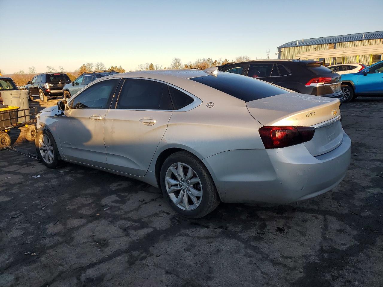2016 Chevrolet Impala Lt - Image 2