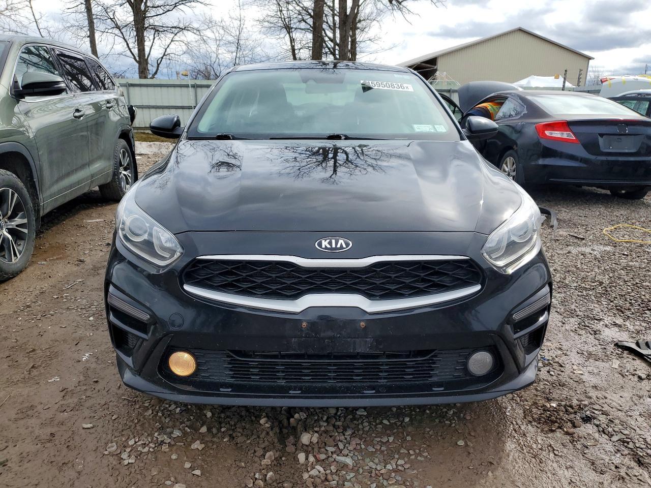 2021 Kia Forte Lxs - Image 5