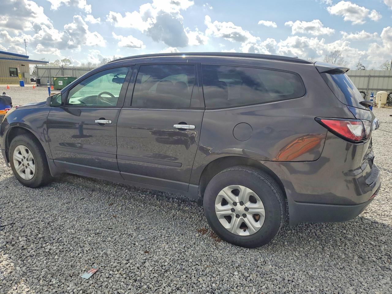 2014 Chevrolet Traverse Ls - Фото 2