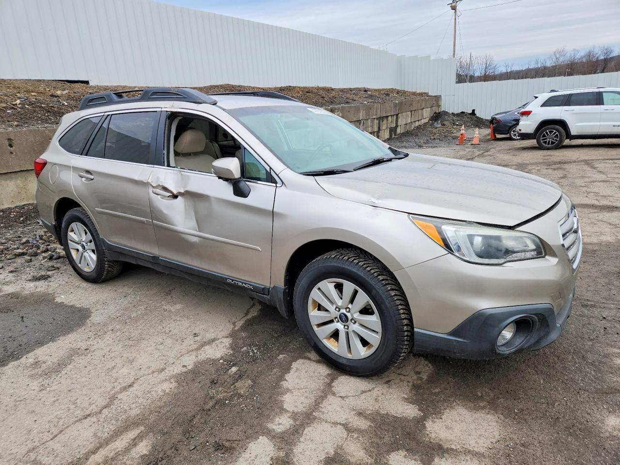 2016 Subaru Outback 2.5I Premium - Image 4