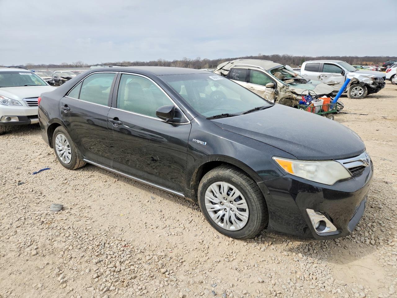 2012 Toyota Camry Hybrid Le - Image 4