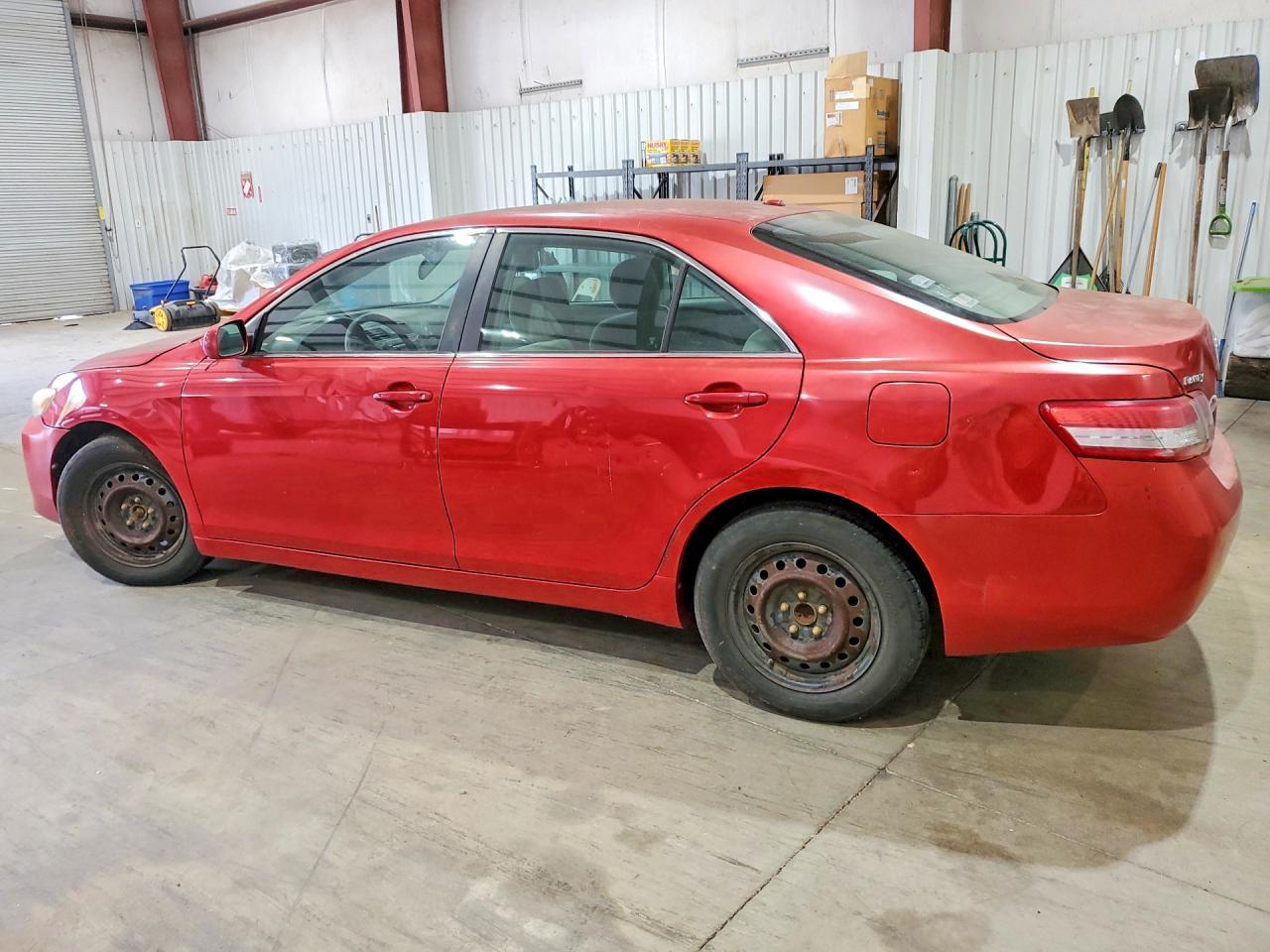2011 Toyota Camry Le - Image 2