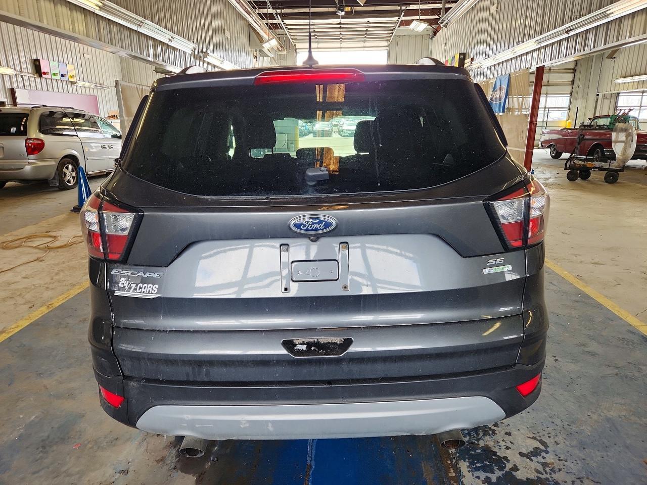2018 Ford Escape Se - Фото 6