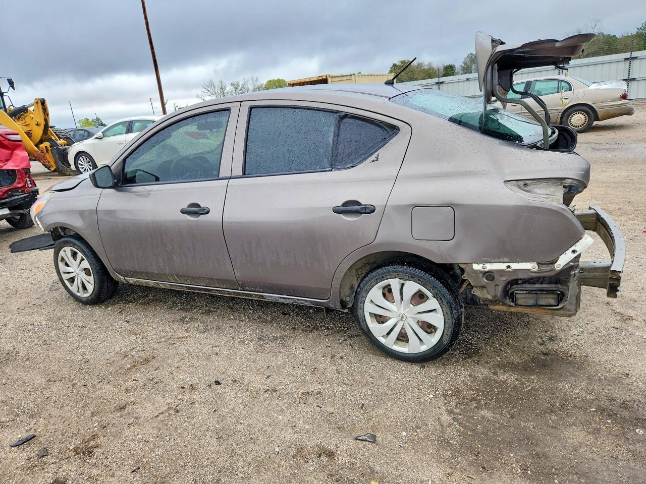 2017 Nissan Versa - Image 2
