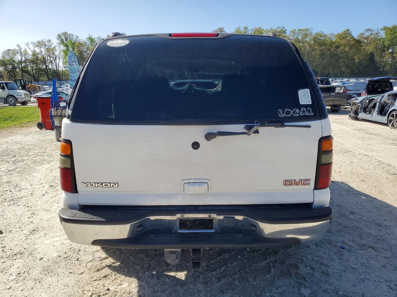 2005 GMC Yukon - Image 6