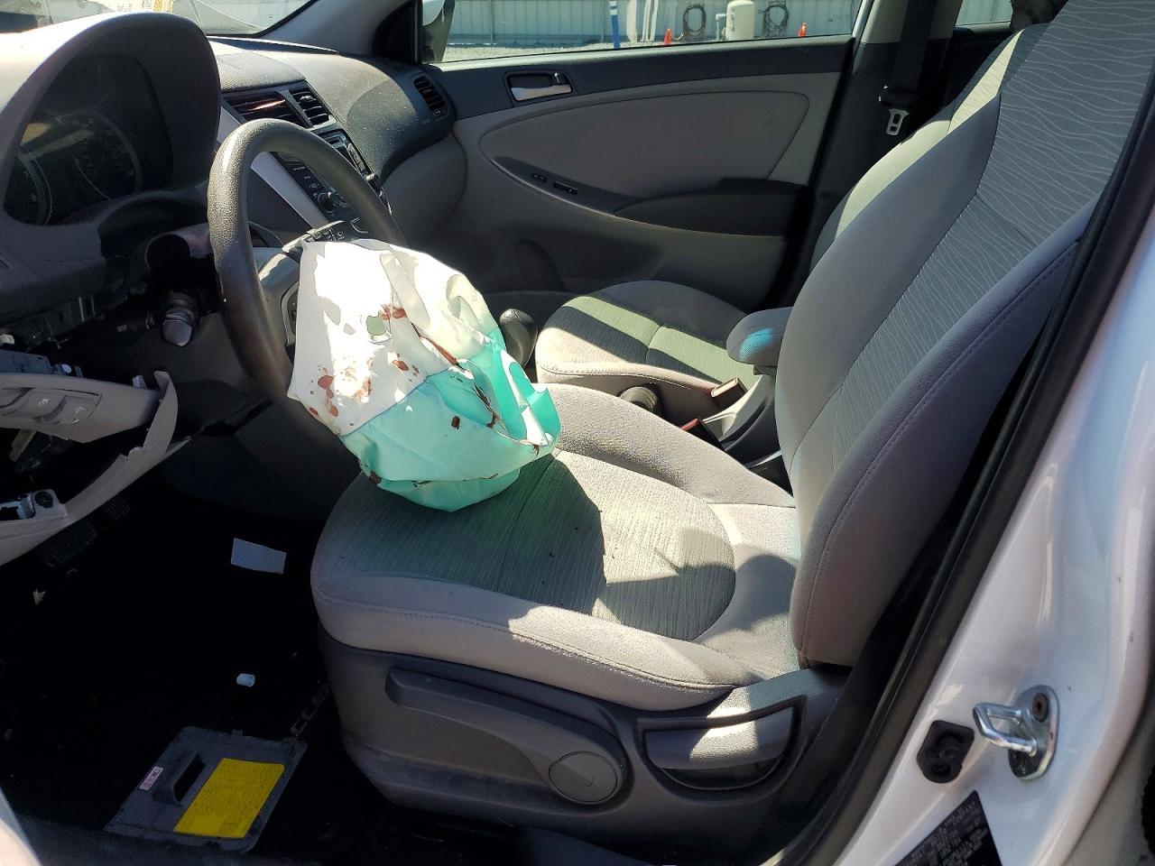 2016 Hyundai Accent Se - Image 7