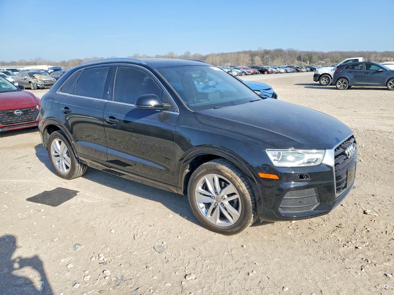 2017 Audi Q3 Premium Plus - Фото 4