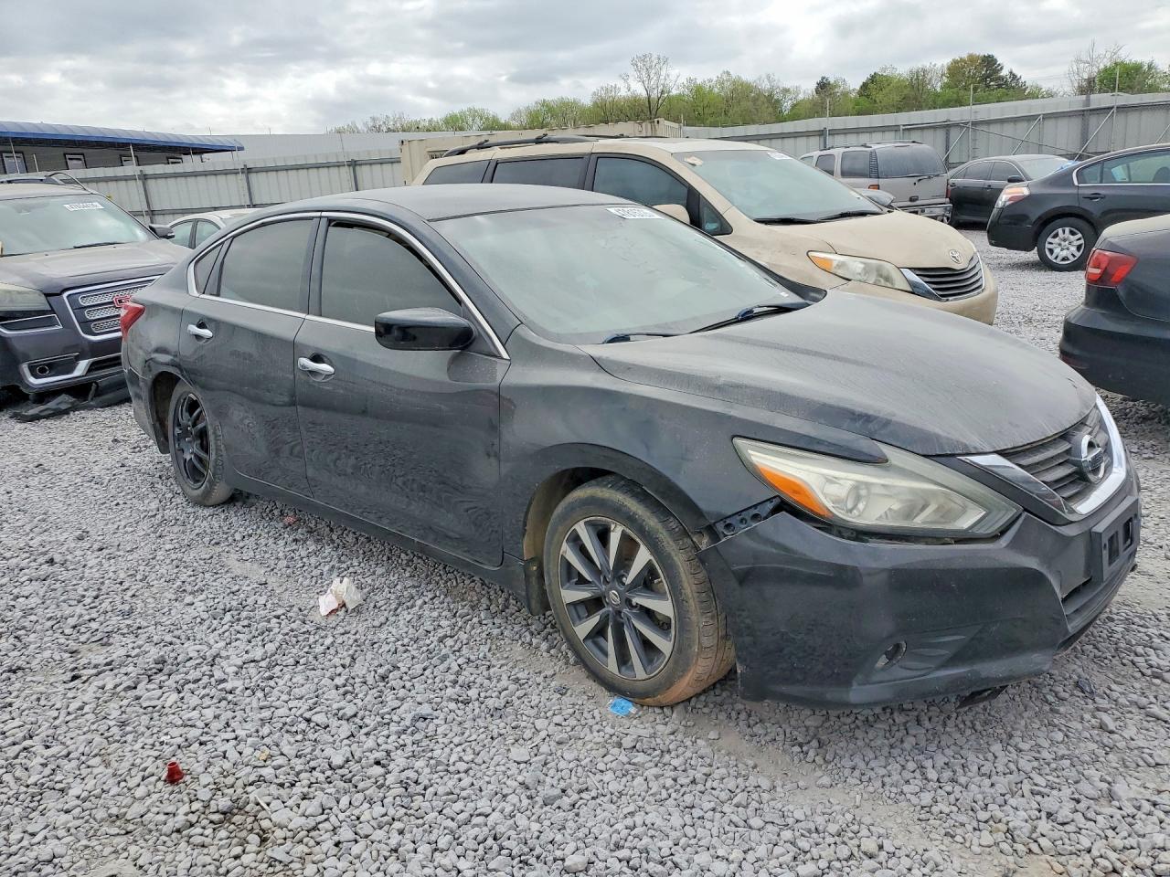 2017 Nissan Altima 2.5 Sv - Image 4