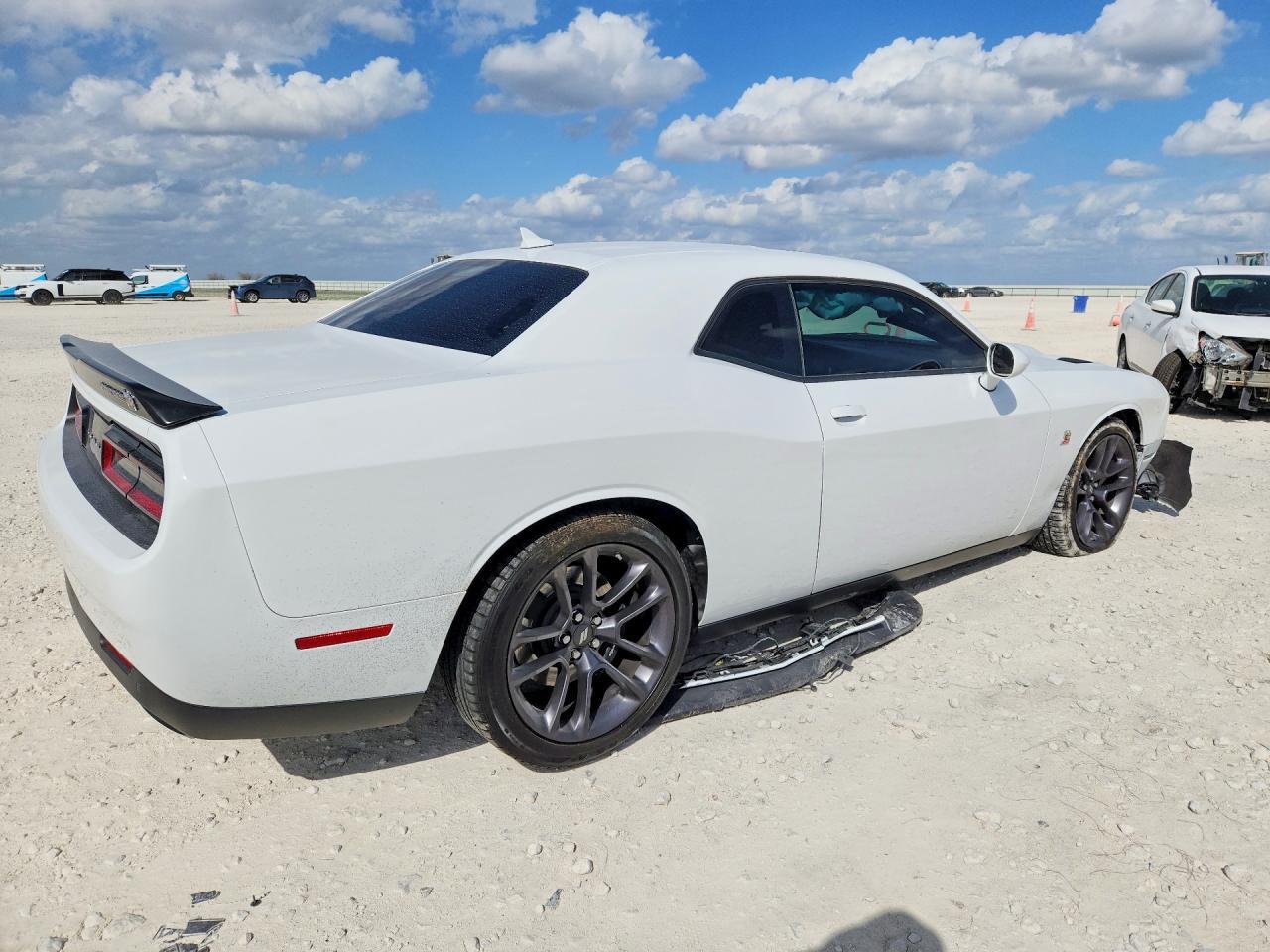 2023 Dodge Challenger R - Фото 3