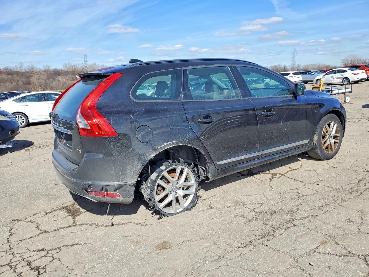 2017 Volvo Xc60 T5 - Image 3