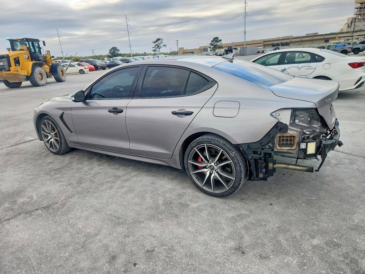 2021 Genesis G70 3.3T - Фото 2