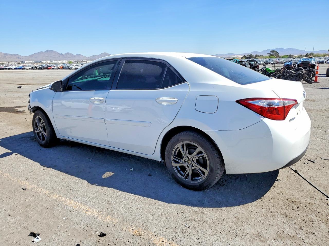 2014 Toyota Corolla L - Фото 2