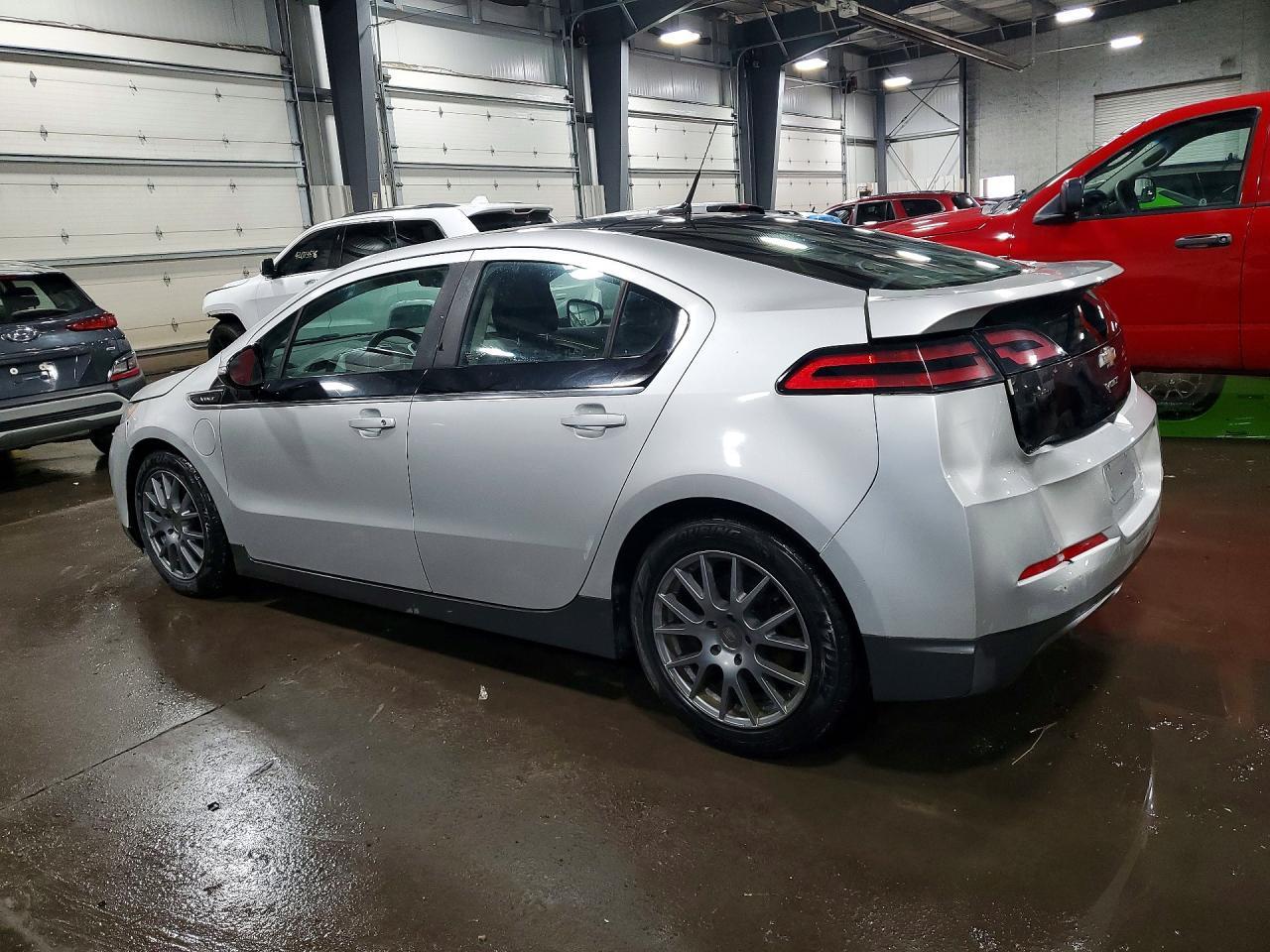 2011 Chevrolet Volt - Фото 2