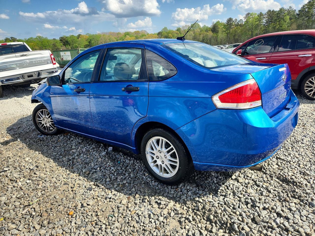 2010 Ford Focus Se - Image 2