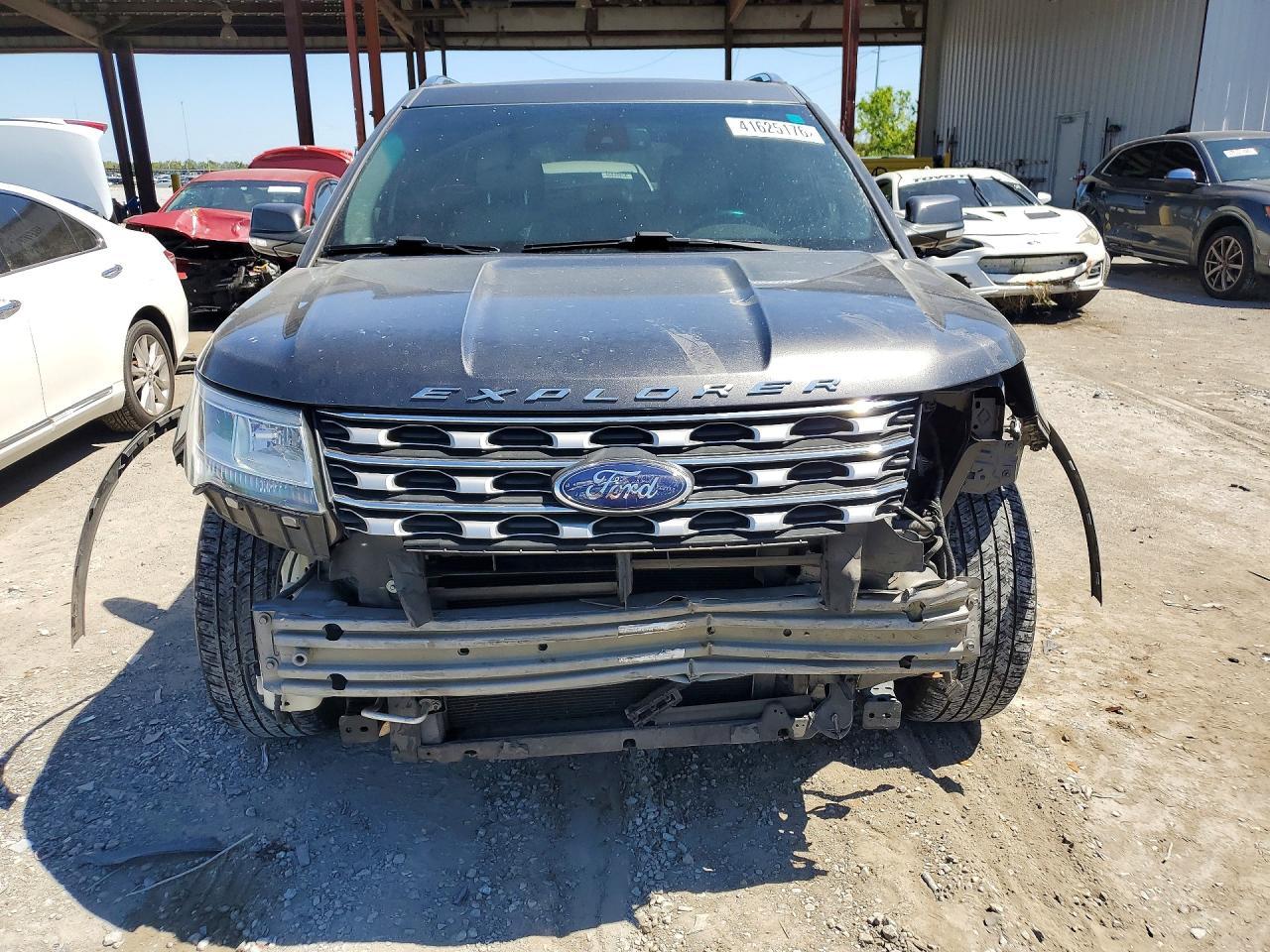 2016 Ford Explorer Limited - Image 5