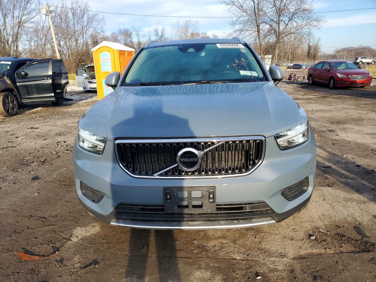2020 Volvo Xc40 T5 Momentum - Фото 5