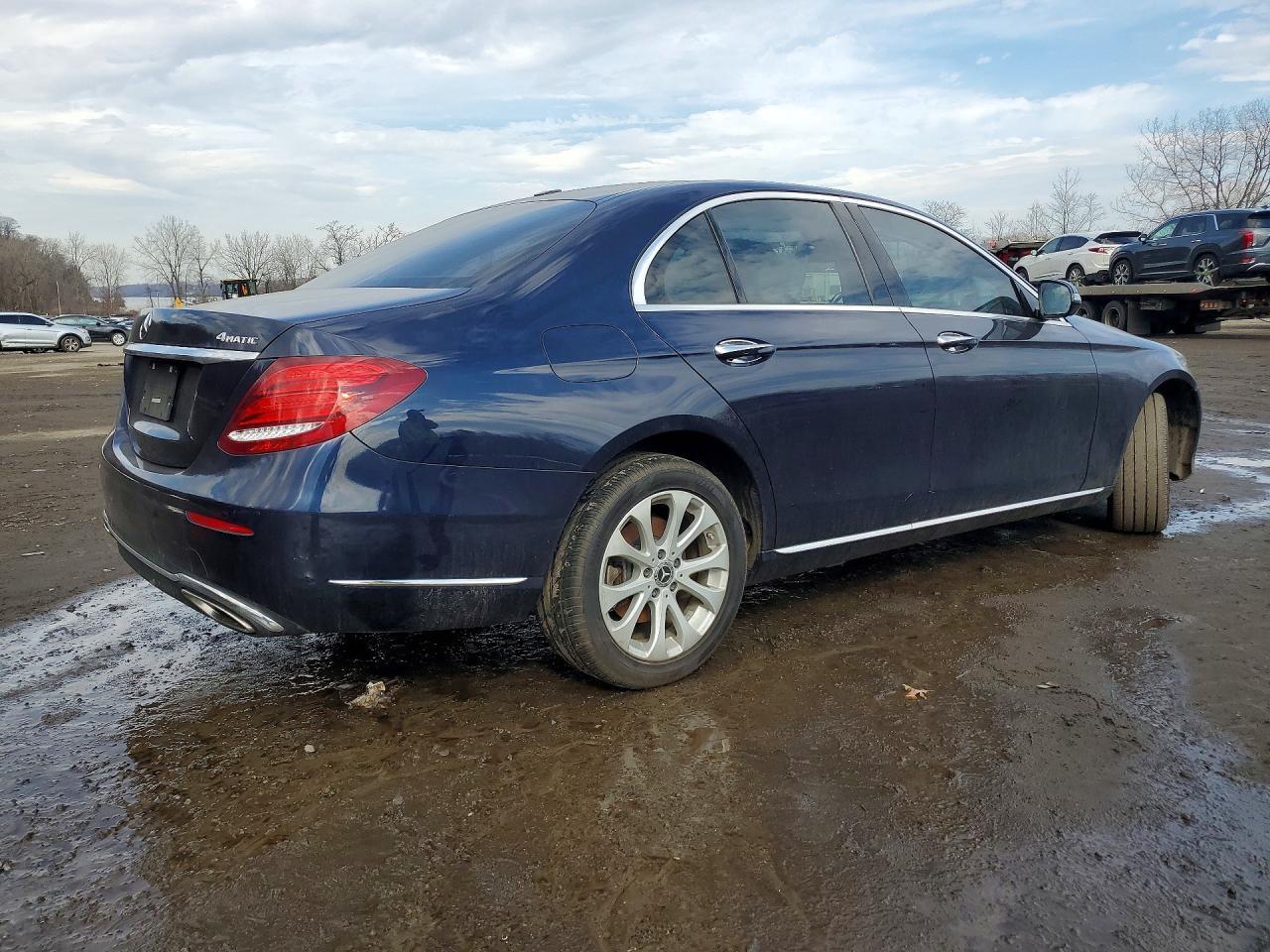 2019 Mercedes Benz E 300 4Matic - Фото 3