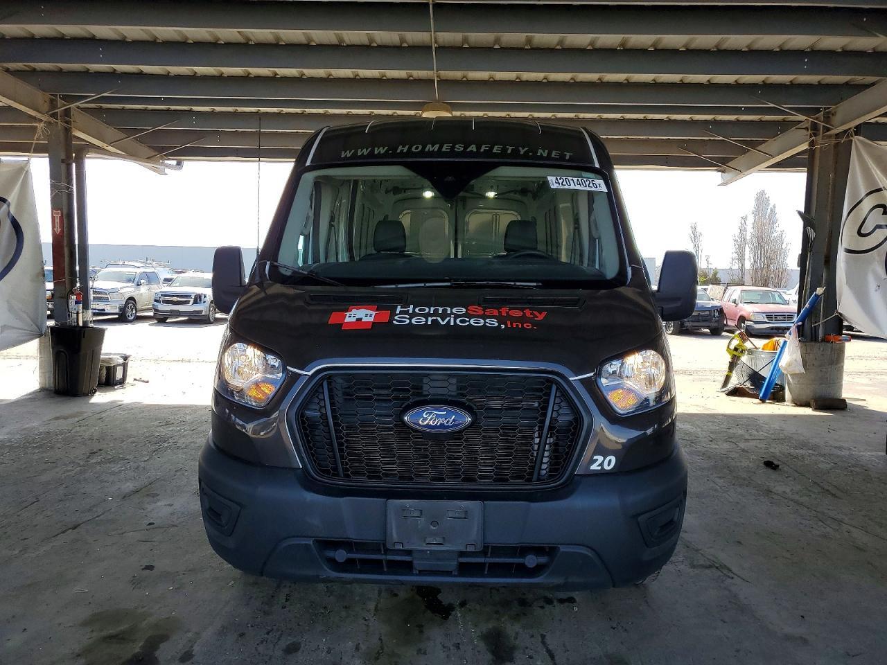 2023 Ford Transit 250 Delivery Van - Фото 2