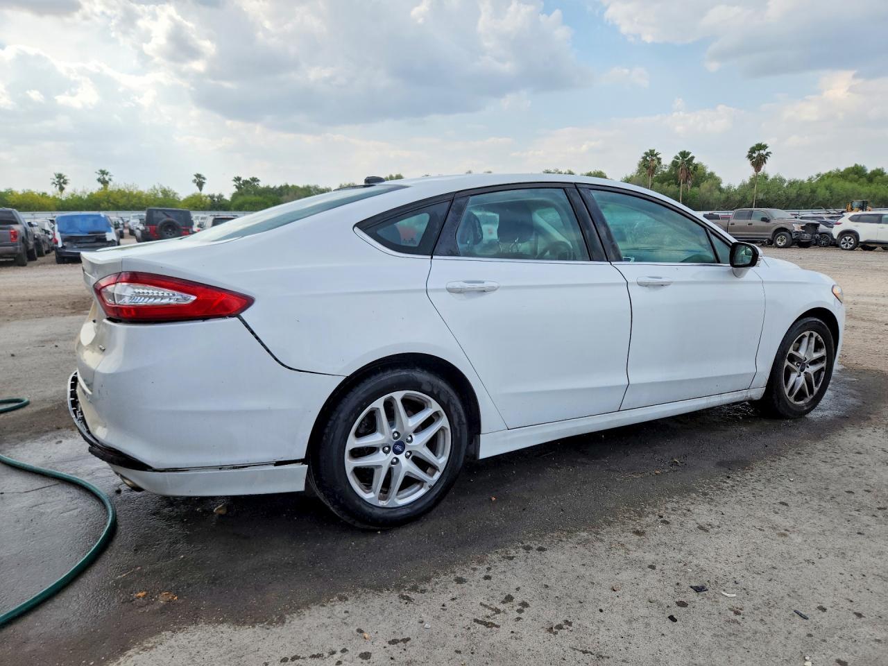 2015 Ford Fusion Se - Фото 3