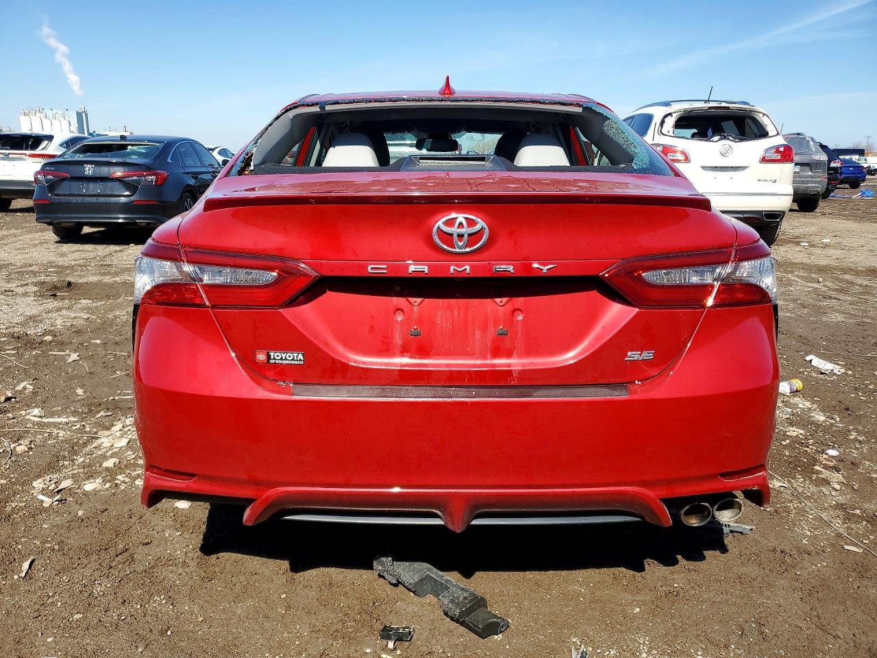 2019 Toyota Camry Se - Фото 6