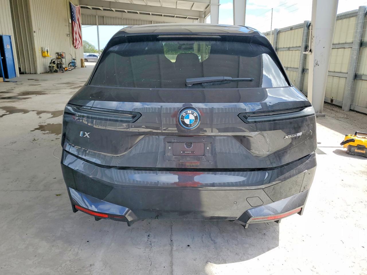 2024 BMW Ix xDrive50 - Image 6