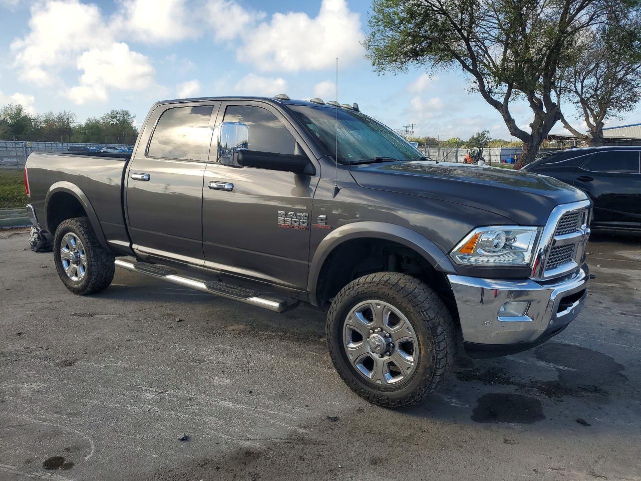 2018 Ram 2500 Laramie - Image 4