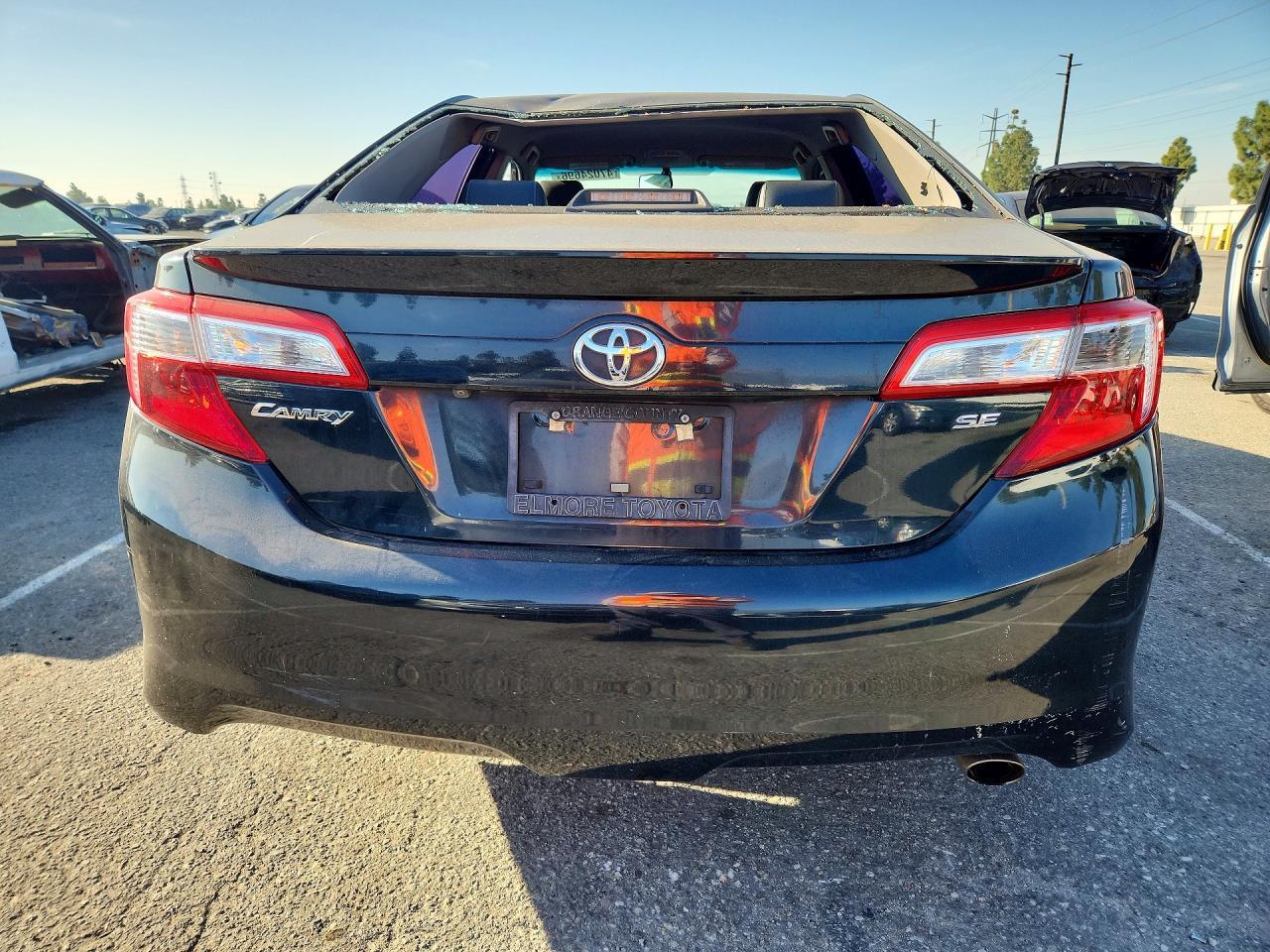 2014 Toyota Camry Se - Image 6