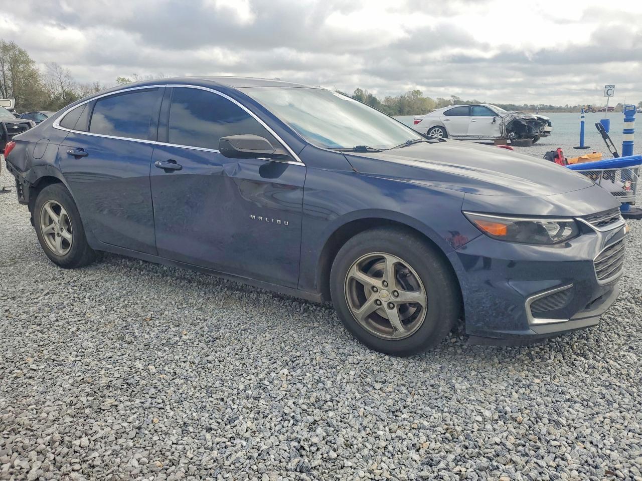 2018 Chevrolet Malibu Ls - Фото 4