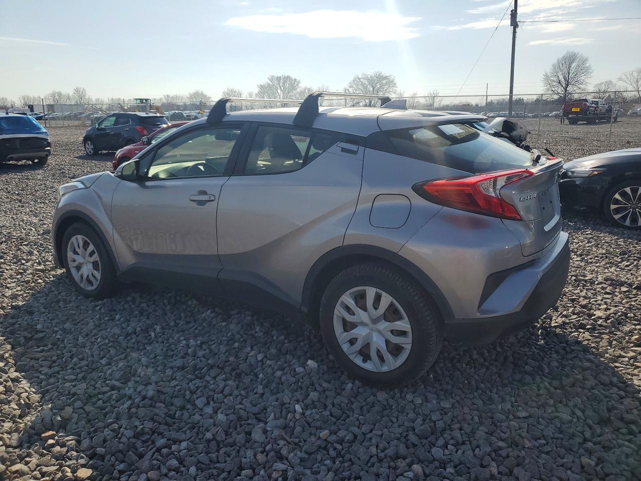 2019 Toyota C-Hr Le - Фото 2